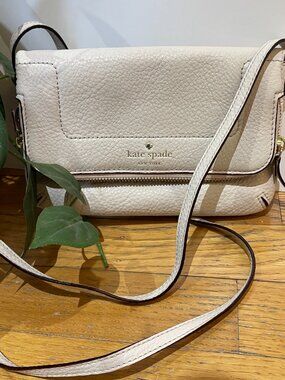 Kate Spade New York Mansfield Mariana pebbled leather crossbody bag Beige